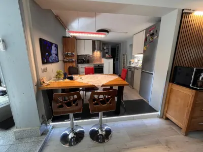 Lugoj,  Vila de Vis Cu Piscina, 440 Mp. Construiti, 820 Mp. Teren - foto 7