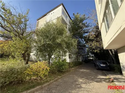 Aleea Parcului, 3 camere, etaj intermediar - Bacau