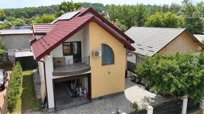 Casa Iasi Manta Rosie | 4 dormitoare | S.u. 165 mp | Panouri fotov | Garaj | Semineu - Iasi