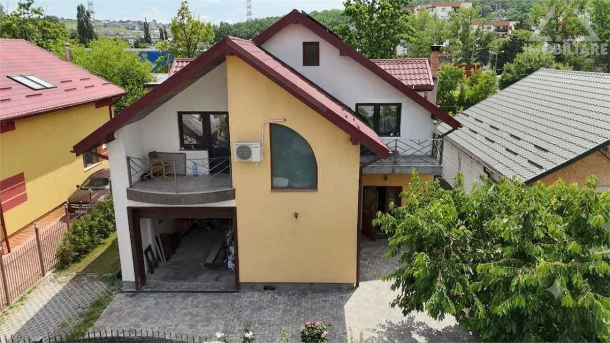 Casa Iasi Manta Rosie | 4 dormitoare | S.u. 165 mp | Panouri fotov | Garaj | Semineu - foto 2