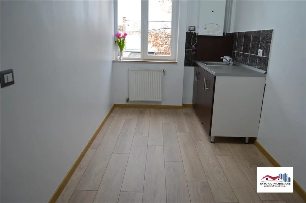 Spatiu pentru Birouri 2 Camere de Inchiriat Zona Ultracentrala - foto 5