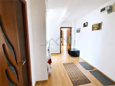 Apartament 2 camere decomandat,  etajul 1 mobilat si utilat , parcare - foto 9
