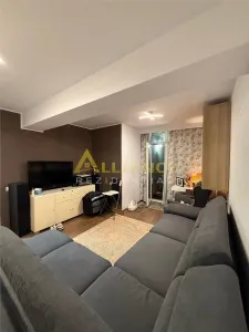 Metrou 1 Decembrie-Apartament 3 Camere-Gata de Mutare+Parcare Inclusa - Bucuresti