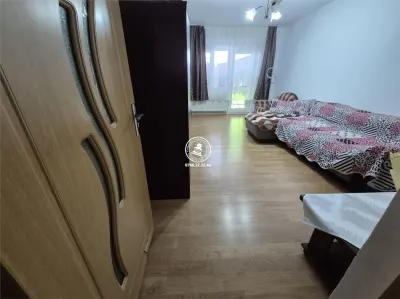 Apartament 3 camere decomandat zona Mircea cel Batran - Iasi