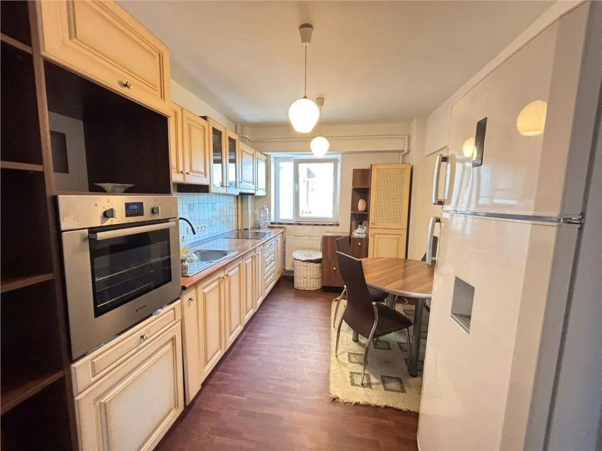 Apartament 3 camere decomandat | Garaj | Lift | Republicii â€“ Parcul Central | 67 mp - foto 1