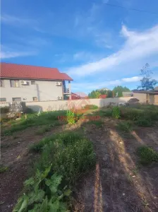 Teren de Vanzare 300 mp, Lazu - Lazu