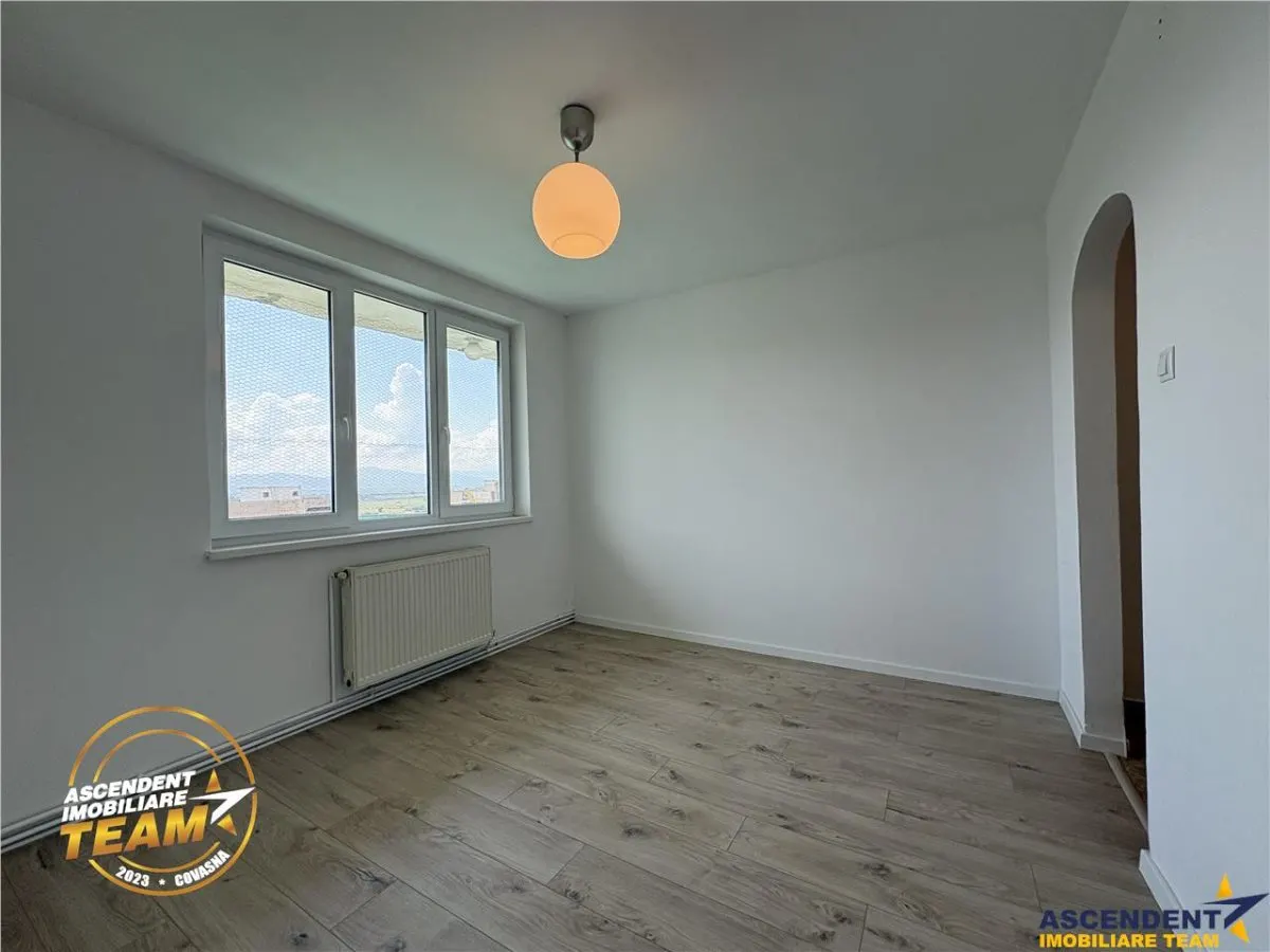 Rezidenta in compozitie apreciabila, deschidere panoramica, Simeria, Sfantu Gheorghe - foto 1