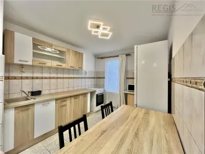 Apartament Decomandat cu 3 Camere si Parcare in Tractorul - foto 2