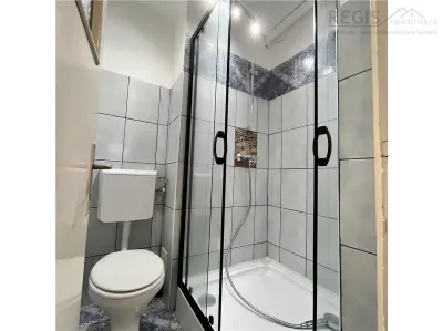 Apartament Decomandat cu 3 Camere si Parcare in Tractorul - foto 8