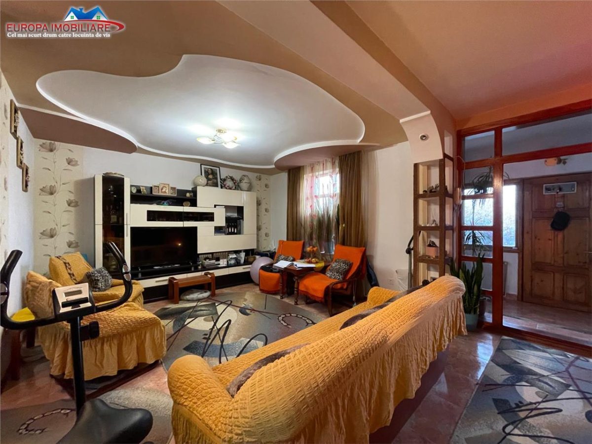 Vila  de vanzare zona ultracentrala Tulcea - foto 2