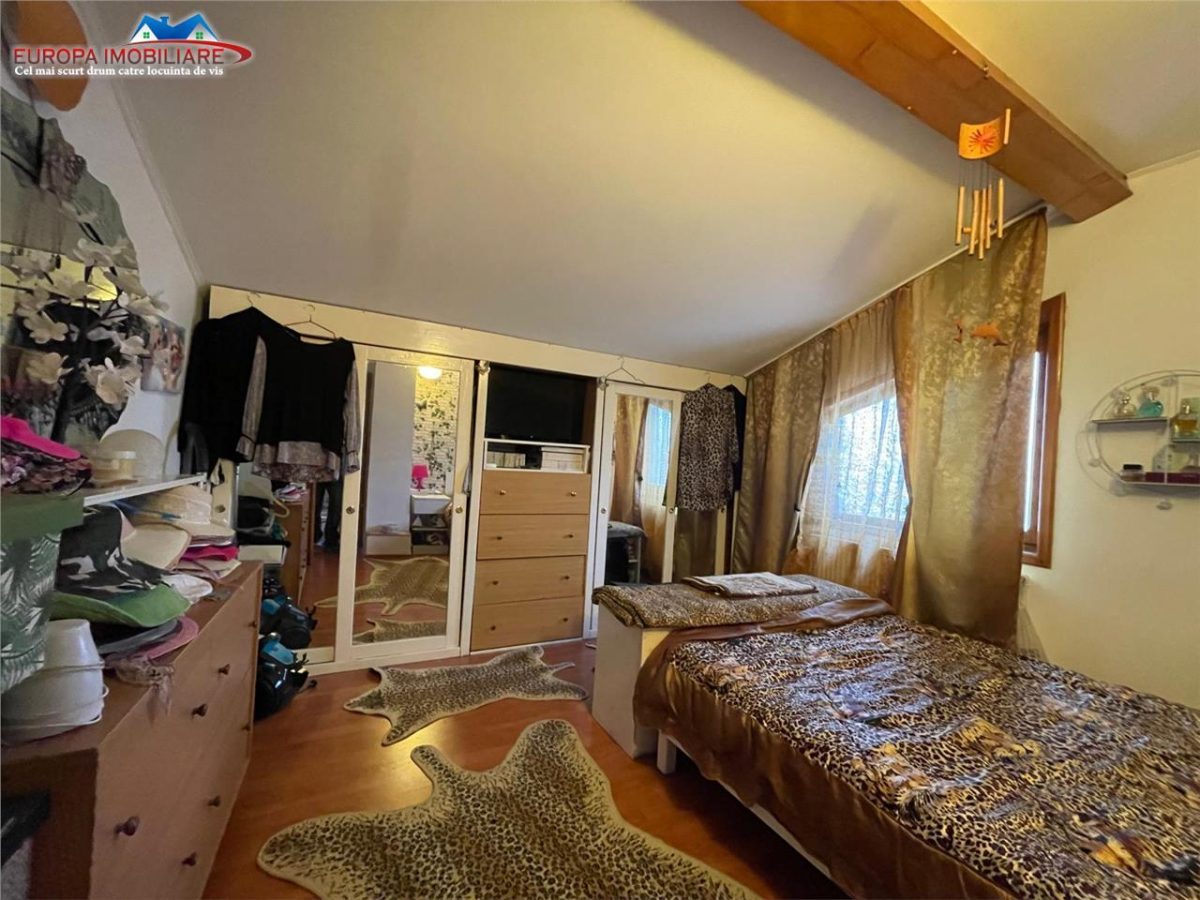 Vila  de vanzare zona ultracentrala Tulcea - foto 11