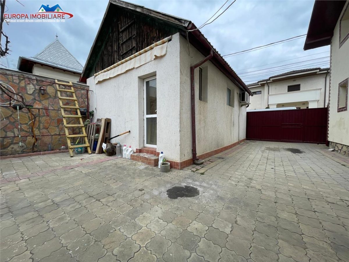 Vila  de vanzare zona ultracentrala Tulcea - foto 13