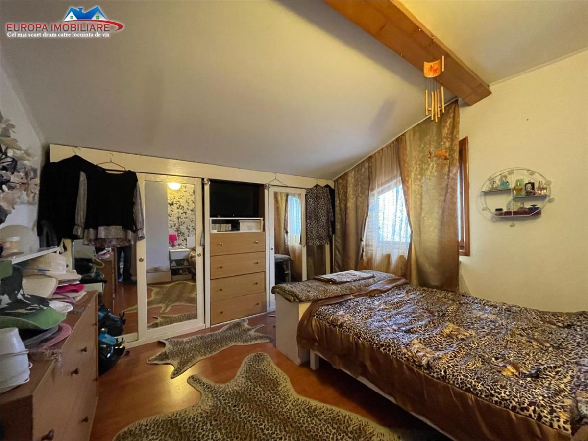 Vila  de vanzare zona ultracentrala Tulcea - foto 15