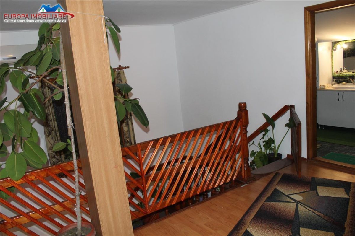 Vila  de vanzare zona ultracentrala Tulcea - foto 22