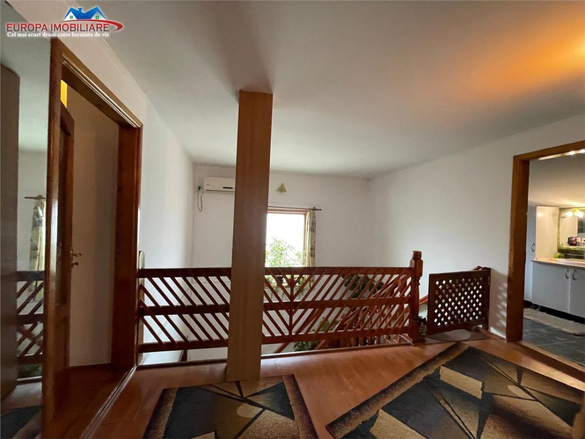 Vila  de vanzare zona ultracentrala Tulcea - foto 7