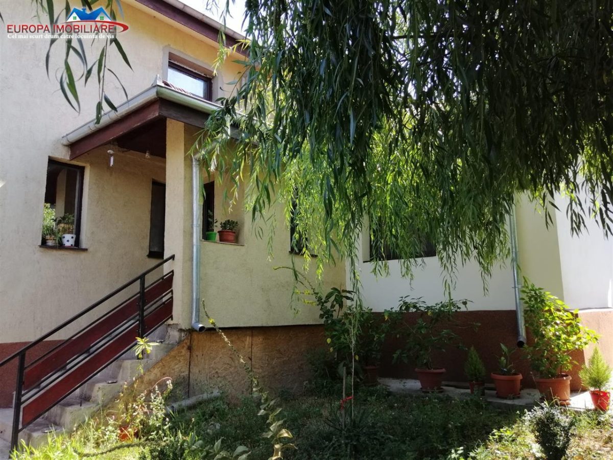 Casa D+P+M de vanzare zona centrala Tulcea - foto 2