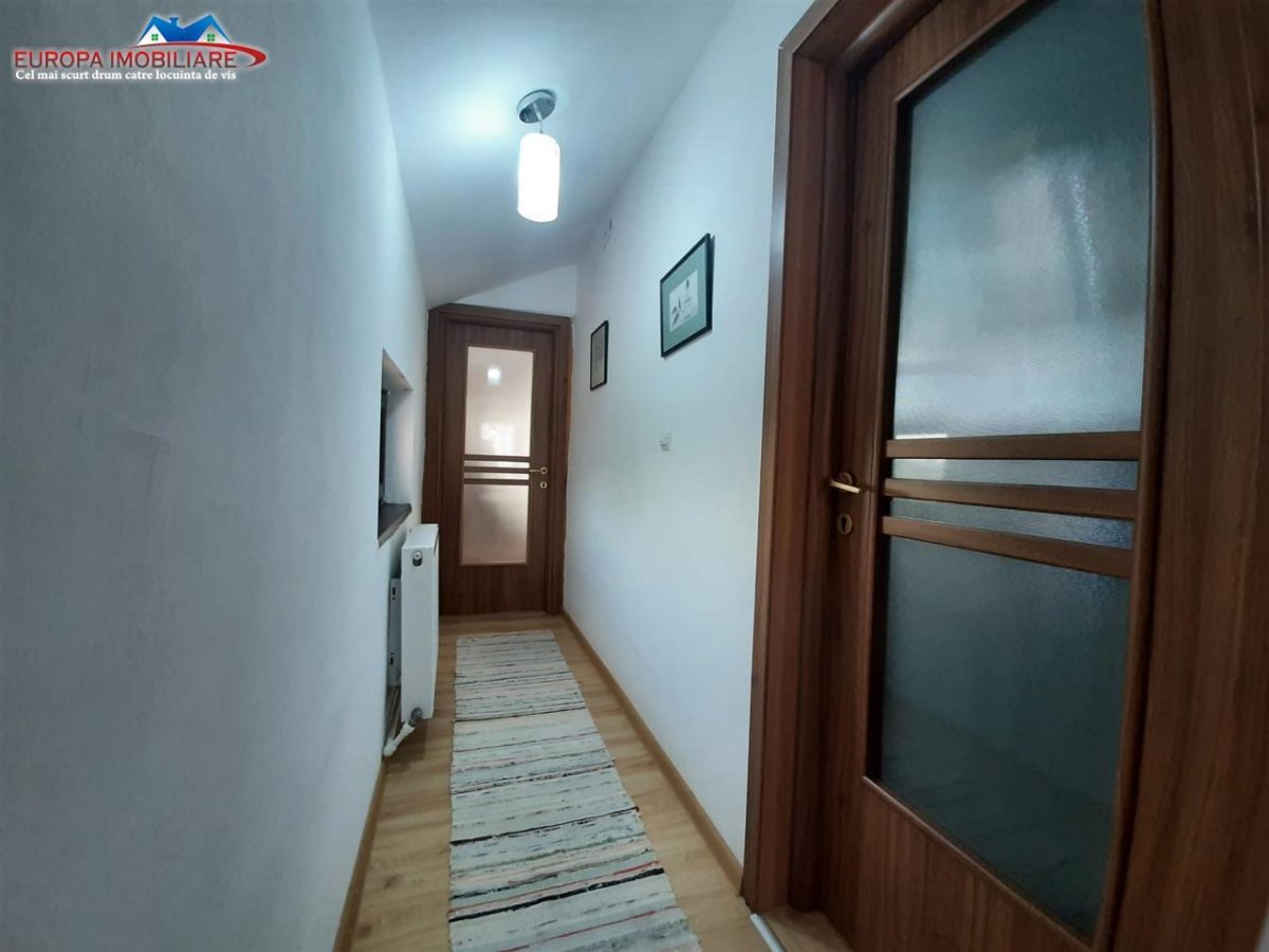 Casa D+P+M de vanzare zona centrala Tulcea - foto 11