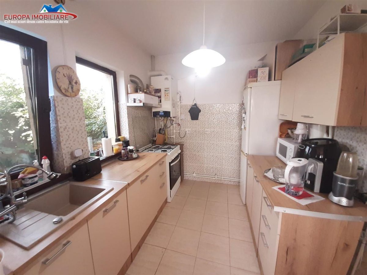 Casa D+P+M de vanzare zona centrala Tulcea - foto 6