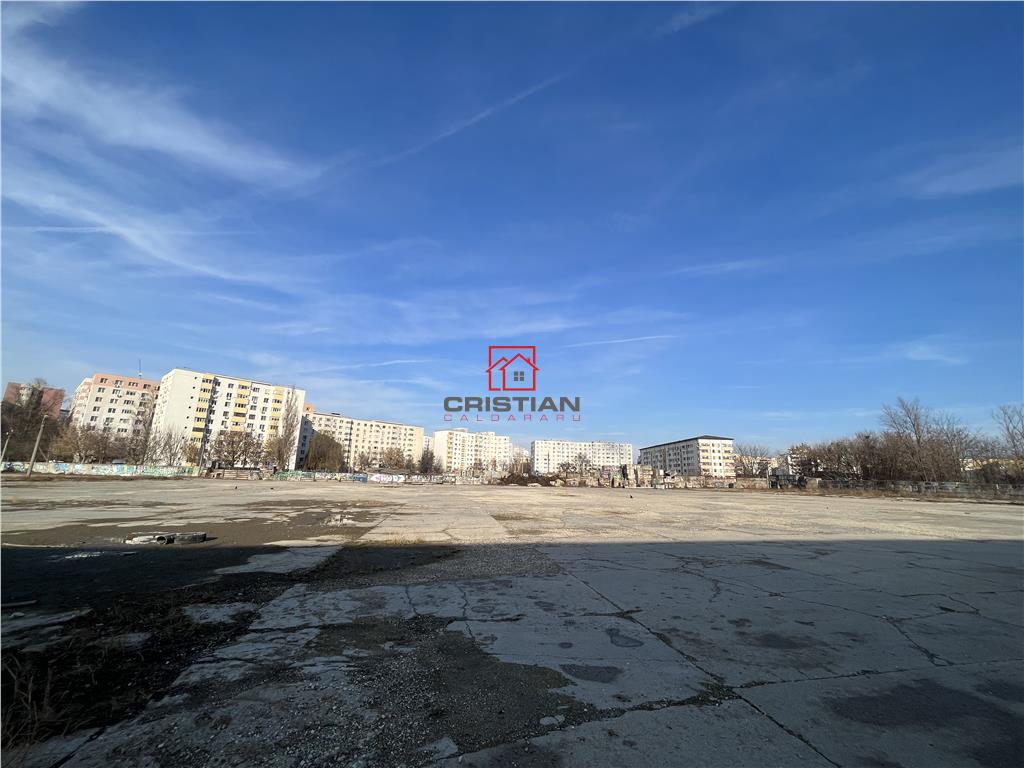 Inchiriere spatiu industrial/platforma betonata Fizicienilor-Vitan - 