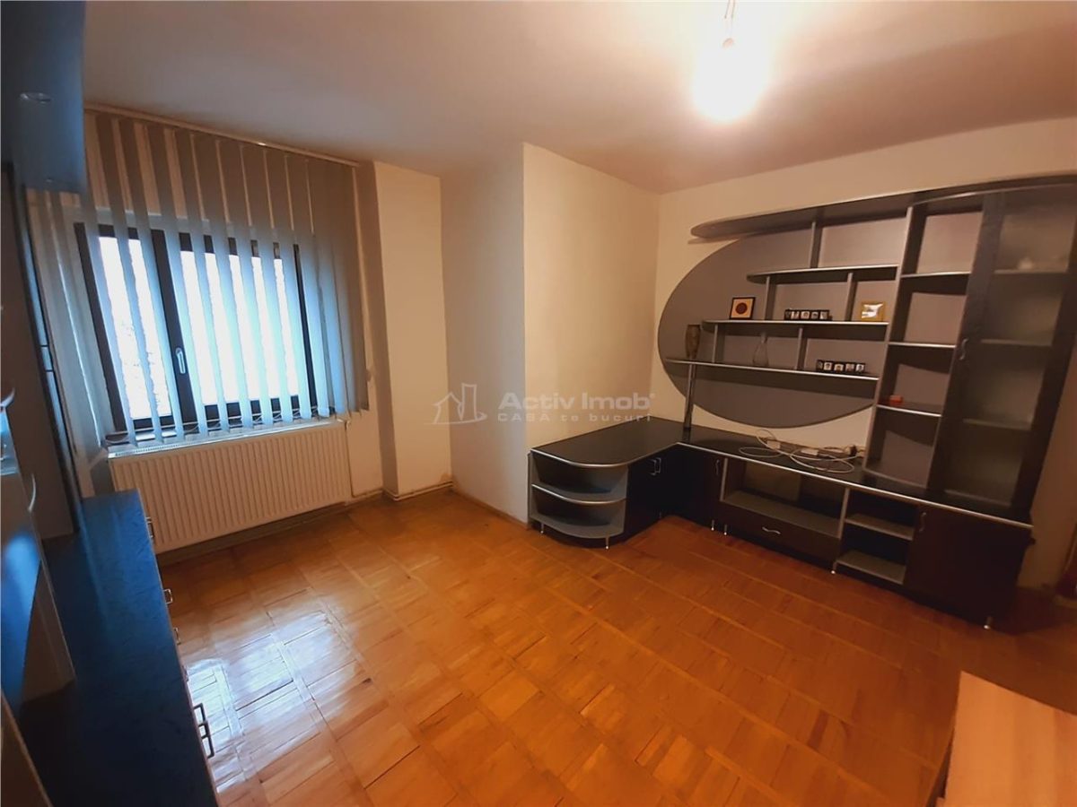 CHIRIE, Resita, 3 Cam., Cf.1, Dec., Central - foto 2