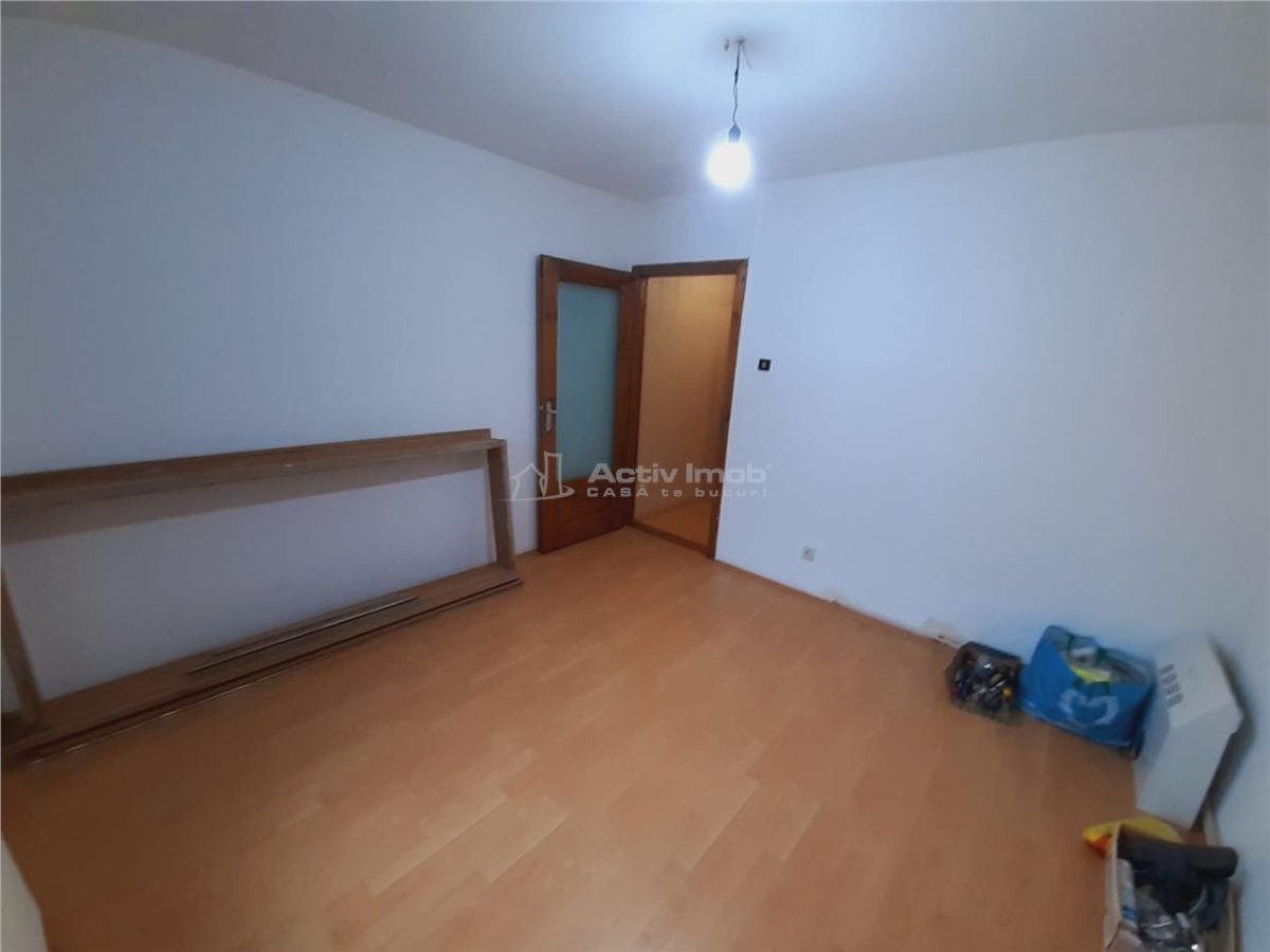 CHIRIE, Resita, 3 Cam., Cf.1, Dec., Central - foto 12