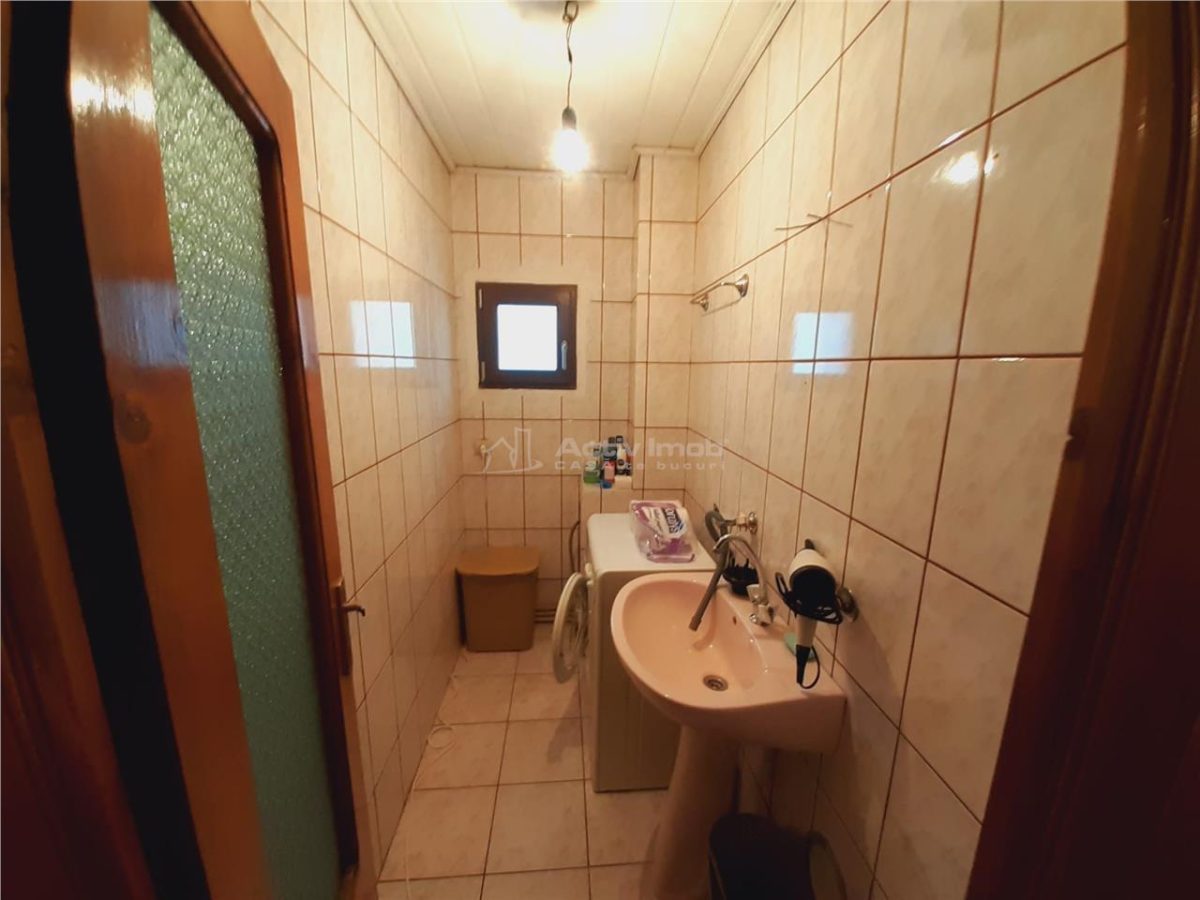 CHIRIE, Resita, 3 Cam., Cf.1, Dec., Central - foto 9