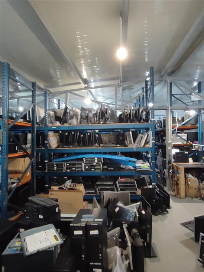 Hala 1600 mp,curte betonata 1300 mp, cu contract chirias 9500 e - foto 15