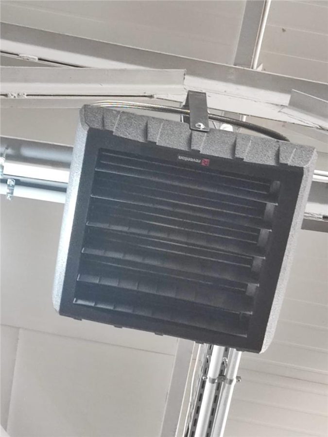 Hala 1600 mp,curte betonata 1300 mp, cu contract chirias 9500 e - foto 6