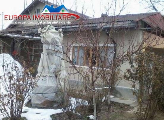 Casa cu 5 camere Zona Centrala - 