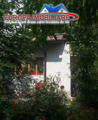 Casa cu 5 camere Zona Centrala - foto 9