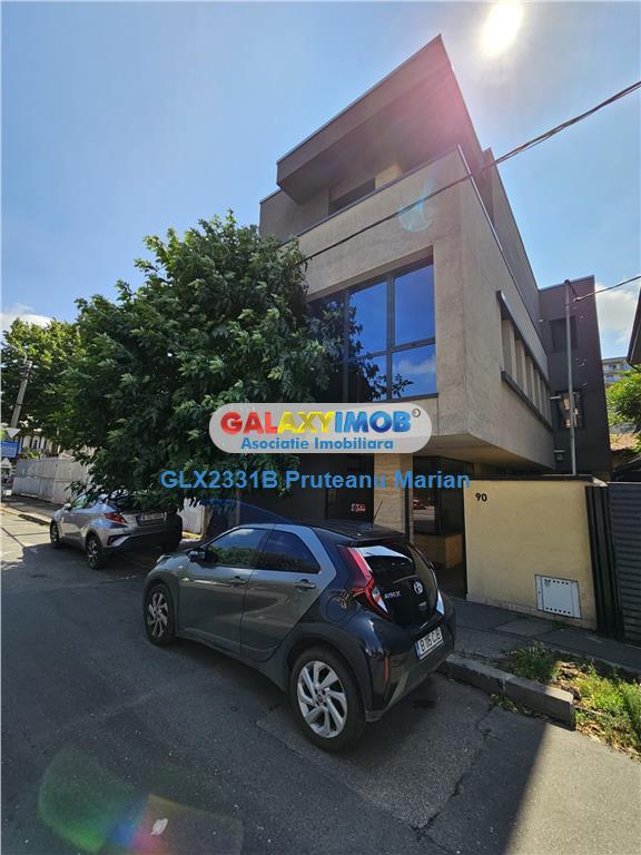 Vanzare cladire Birouri situata in apropriere de rond Alba Iulia - 