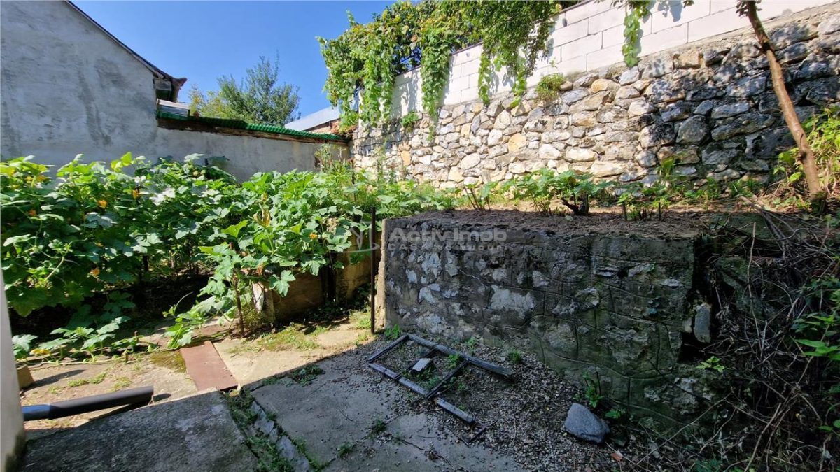 Resita Casa 5 Camere Zona Muncitoresc - foto 2