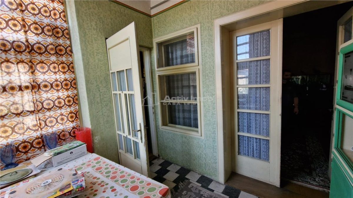 Resita Casa 5 Camere Zona Muncitoresc - foto 7