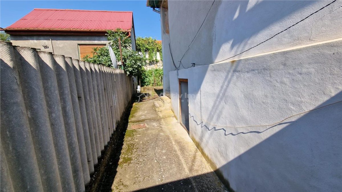 Resita Casa 5 Camere Zona Muncitoresc - foto 9