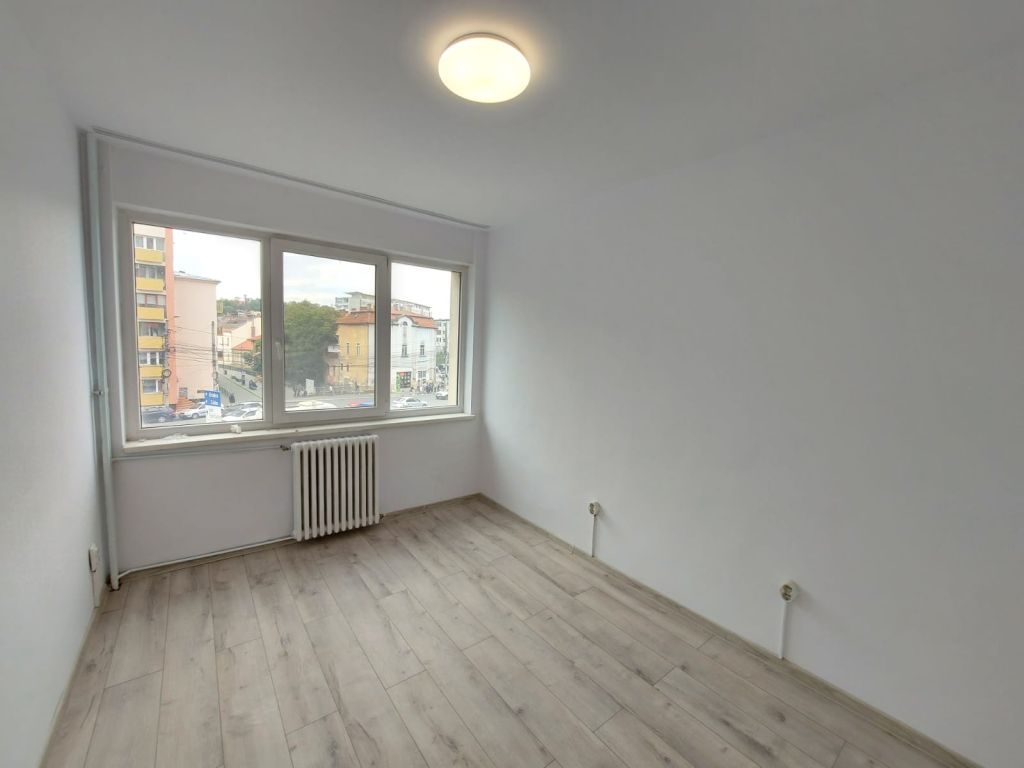 Inchiriere apartament 3 camere Centru Cluj-Napoca - foto 4
