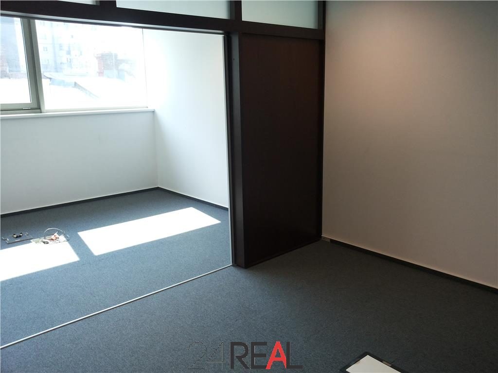 Vanzare cladire de birouri inchiriata integral - Yield 8% - foto 12