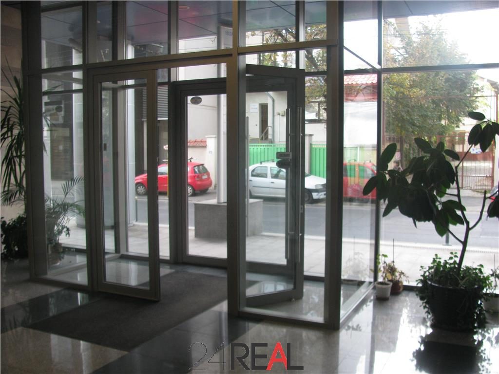 Vanzare cladire de birouri inchiriata integral - Yield 8% - foto 8