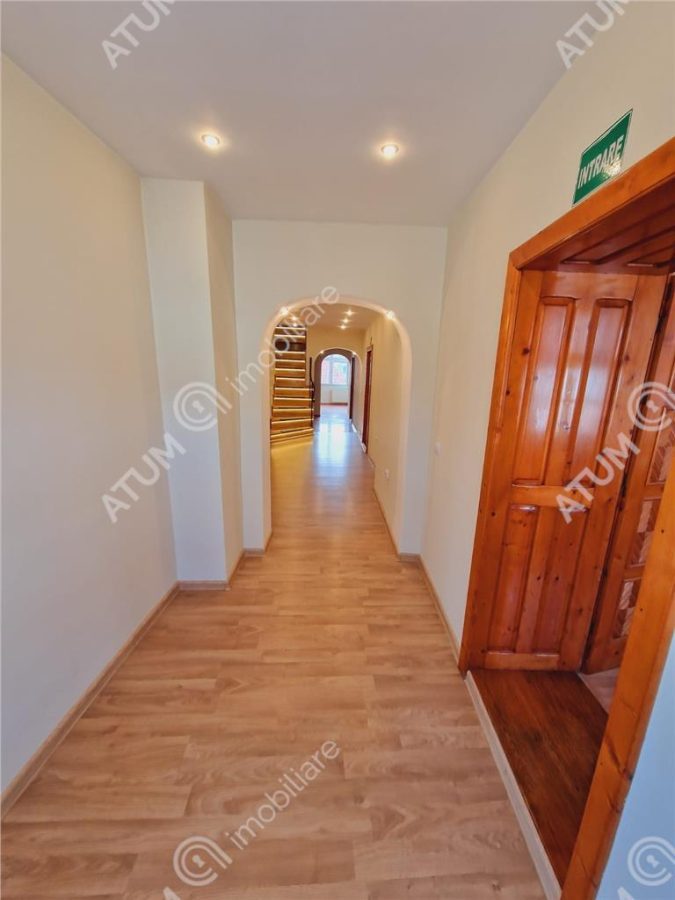 Spatiu pentru Birouri de inchiriat in Centrul Istoric din Sibiu - foto 13