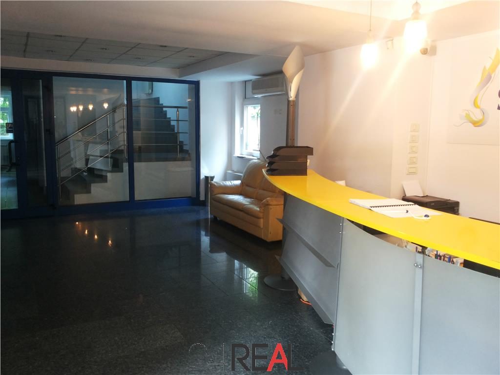 Vanzare spatii birouri - 230 mpc - pret/etaj, parcare inclusa - foto 3
