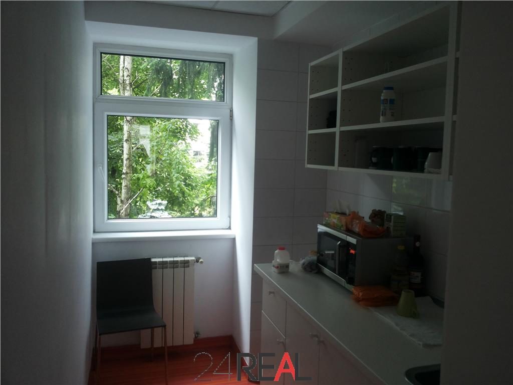 Vanzare spatii birouri - 230 mpc - pret/etaj, parcare inclusa - foto 9