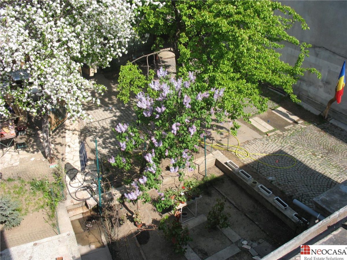 PTA VICTORIEI - VILA 521 MP UTILI, TEREN 587 MP! - 