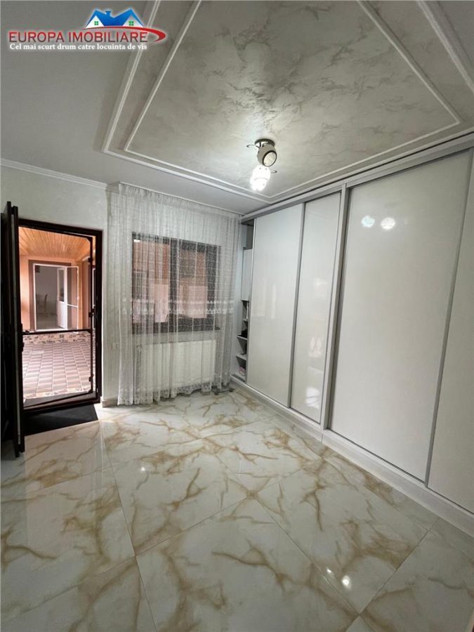 Casa P+1  de vanzare zona centrala Tulcea - foto 17