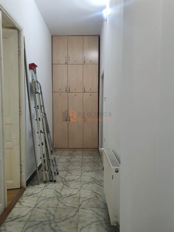 Casa tip parter zona Centru - foto 3