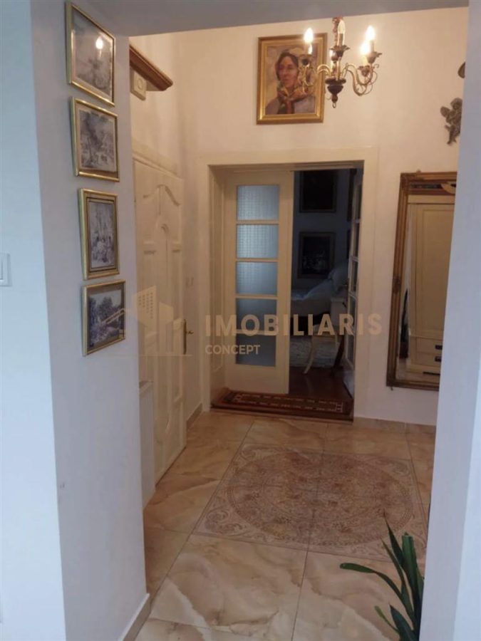 Casa si spatii comerciale in zona Centrul Vechi - foto 4