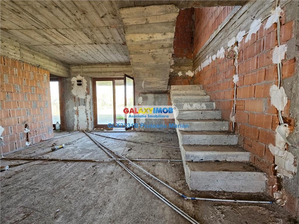 Vanzare casa individuala situata langa Primaria Frumusani jud Calarasi - foto 7