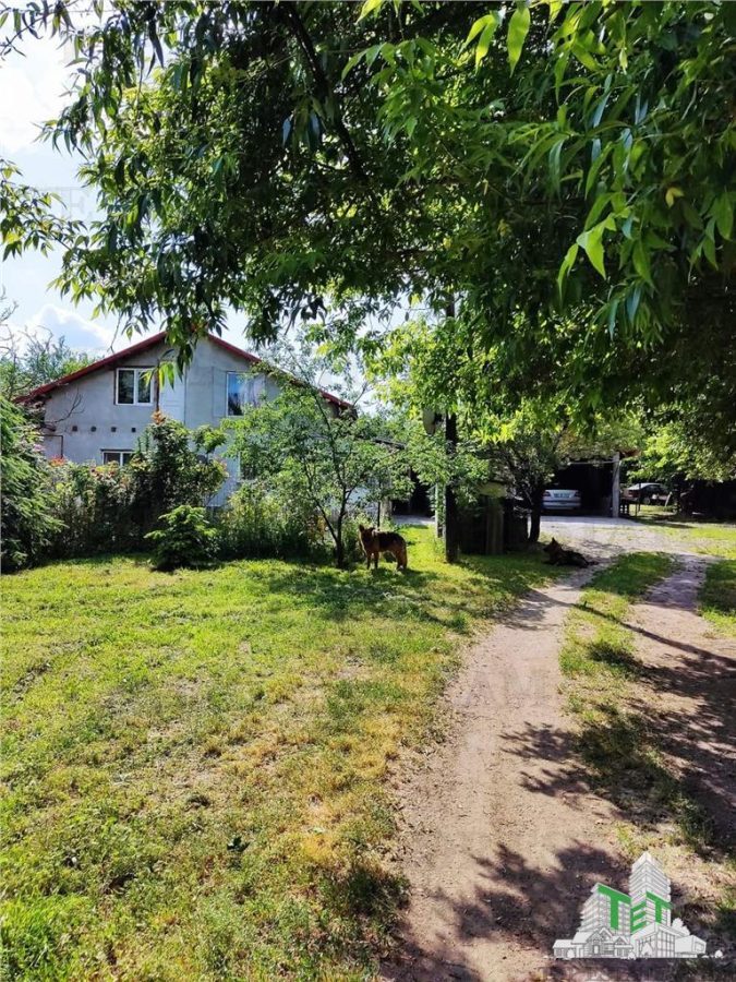 Vila 7 camere- 300 mpu+ curte 2000 mp- Giulesti- Sector 6 - 