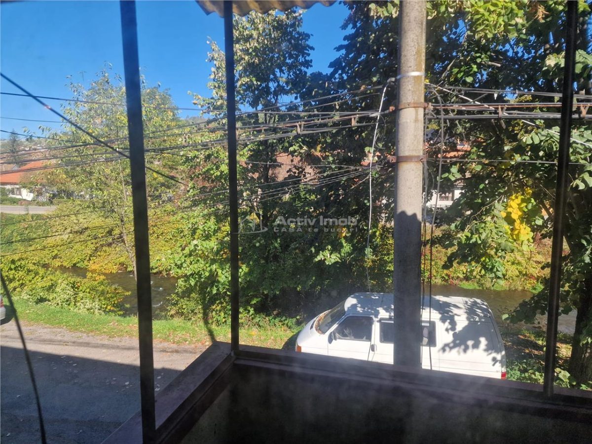 Resita Casa 5 Cam D-P-Etj.1 si Curte - foto 5