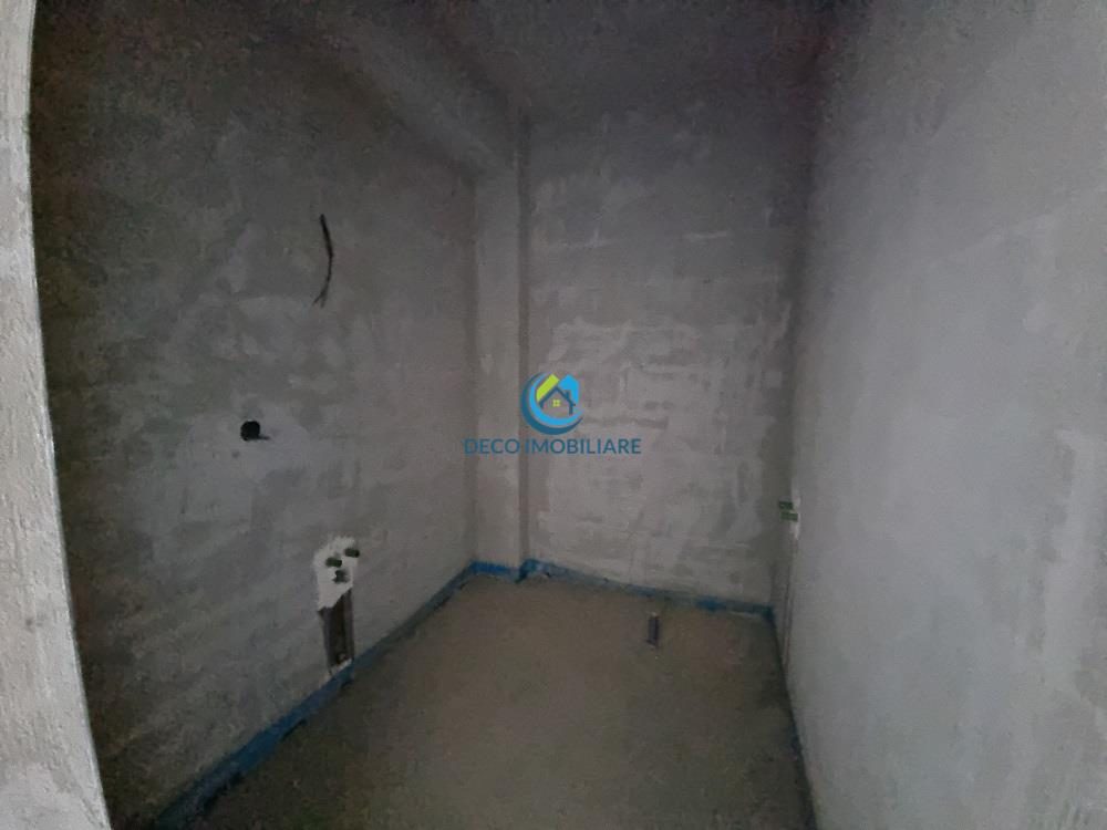 Apartament 3 camere finalizat, 69 mp cu balcon 4 mp, zona Vivo - foto 7