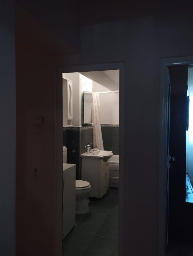 3  camere decomandate centru - foto 14