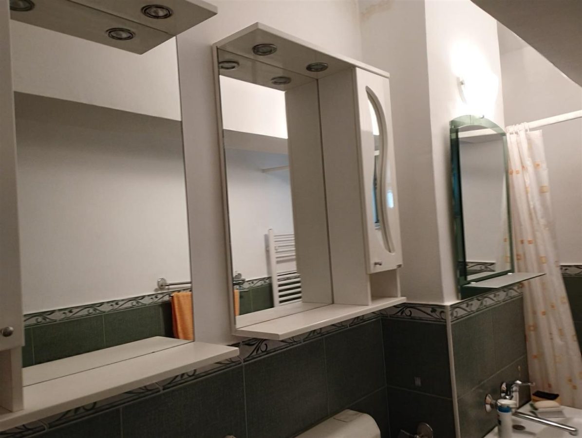 3  camere decomandate centru - foto 9